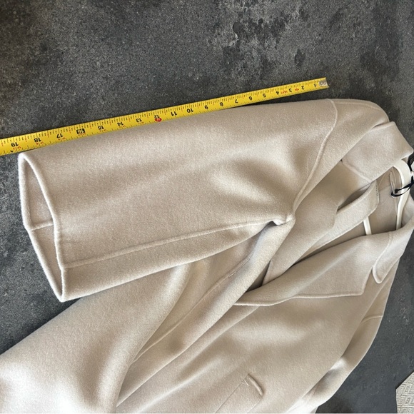 MaxMara Soft Bone/Ecru/greige Wool Coat. - Picture 12 of 12